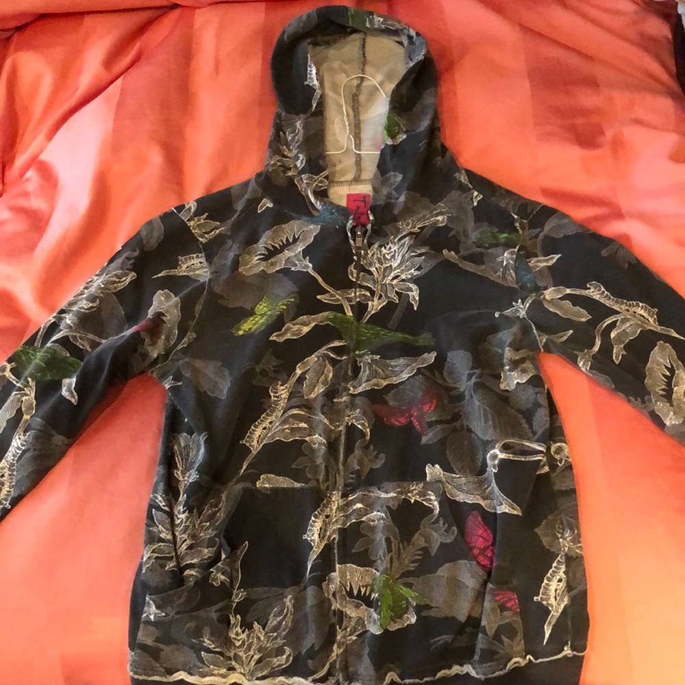 Patterned zip up